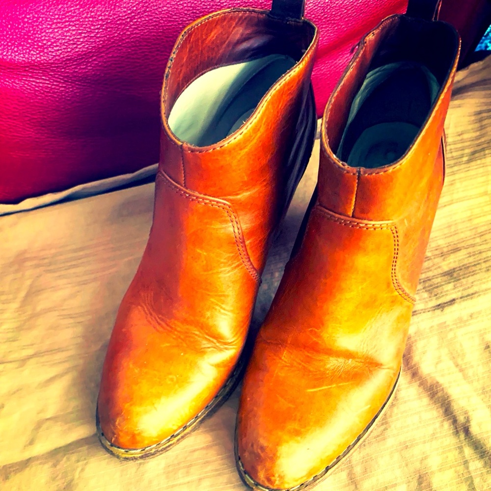 Authentic Michael Kors leather booties size 7
